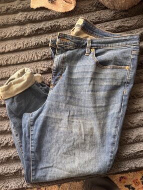 Universal Threads High Rise Skinny Jeans 20W